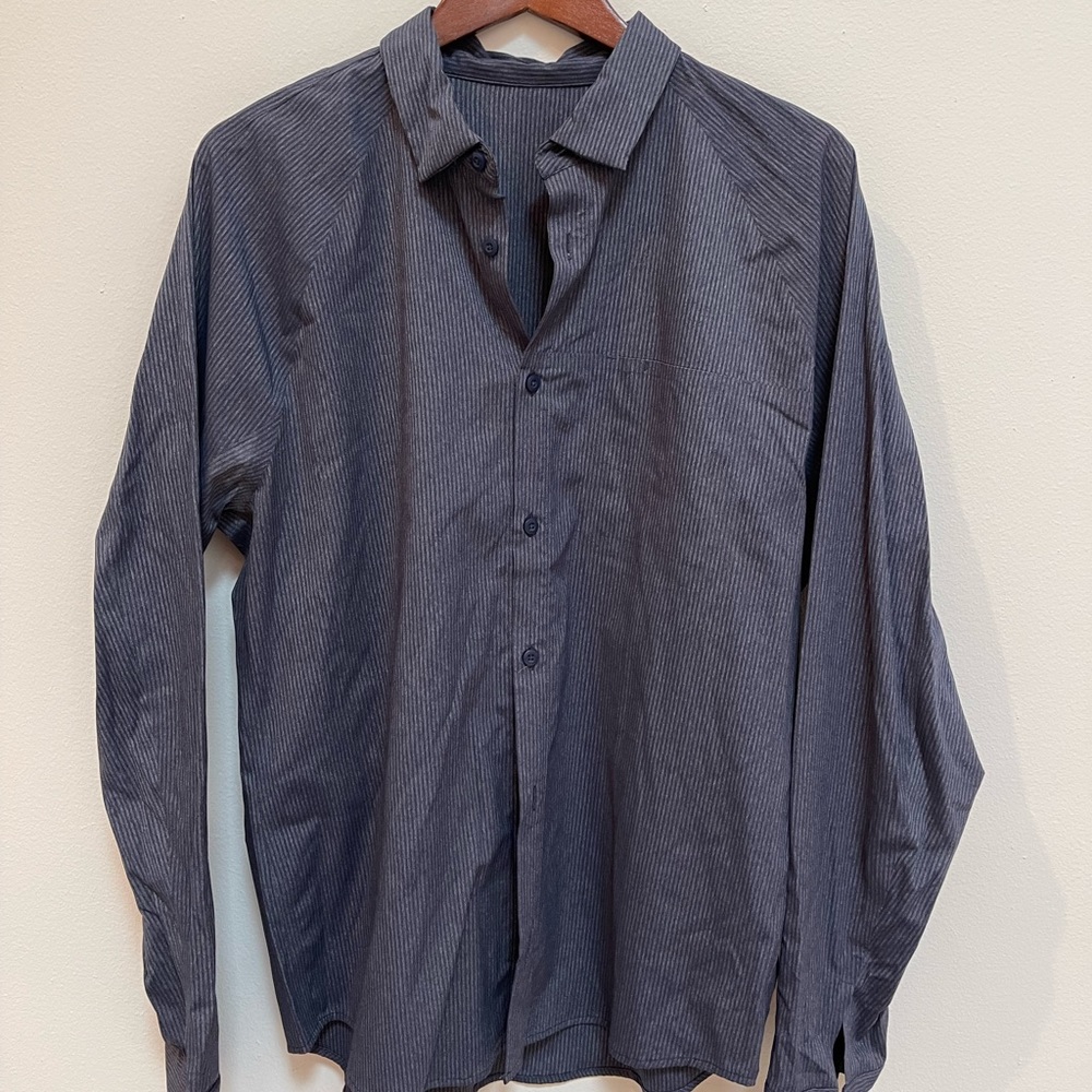 Lululemon Long Sleeve Button Down Shirt Size L